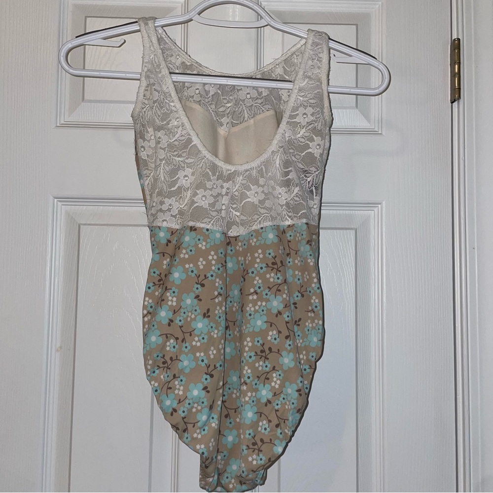 Custom Class In Leotard - Picture 3 of 3